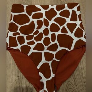 Coral reef giraffe bottoms